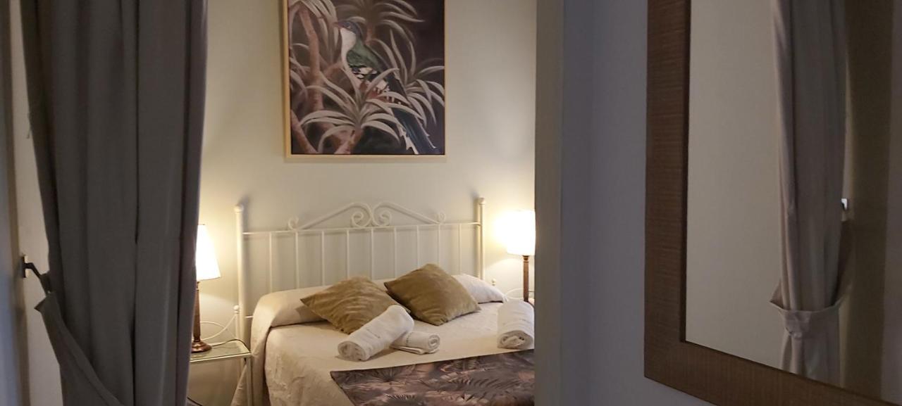A 20 Metros De La Mezquita Catedral ,Apartamentos Turistico Cespedes 5 Kordoba Bagian luar foto