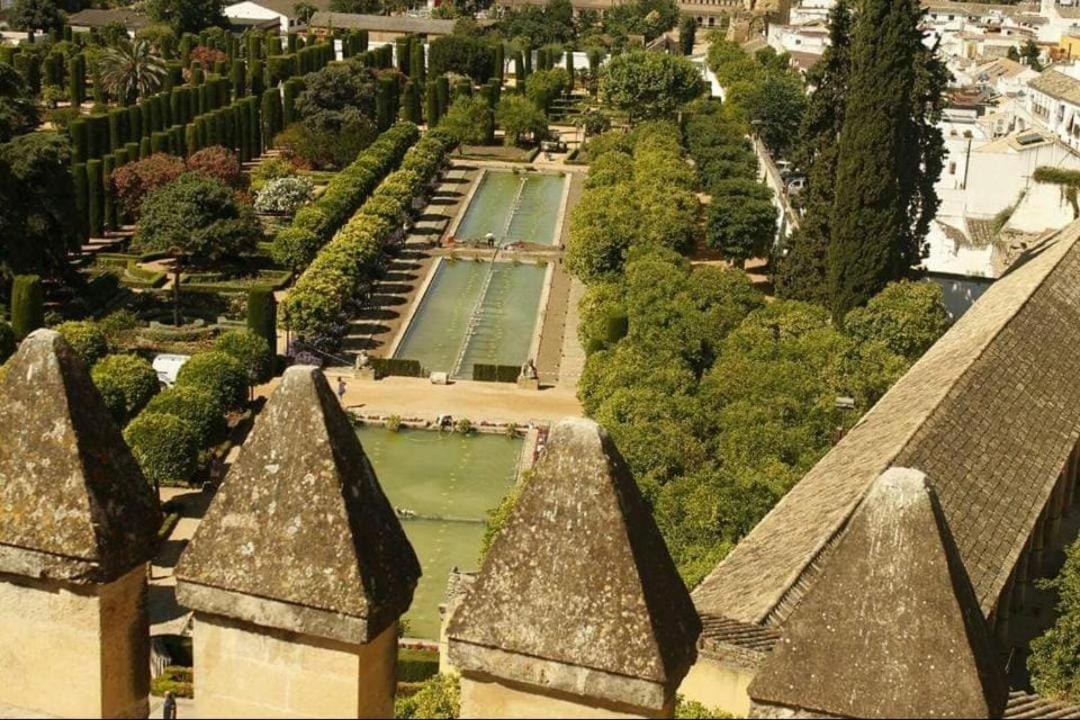 A 20 Metros De La Mezquita Catedral ,Apartamentos Turistico Cespedes 5 Kordoba Bagian luar foto