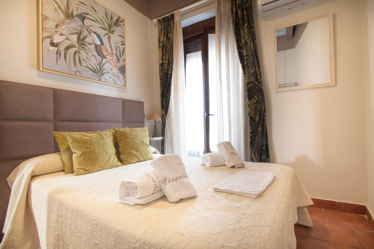 A 20 Metros De La Mezquita Catedral ,Apartamentos Turistico Cespedes 5 Kordoba Bagian luar foto