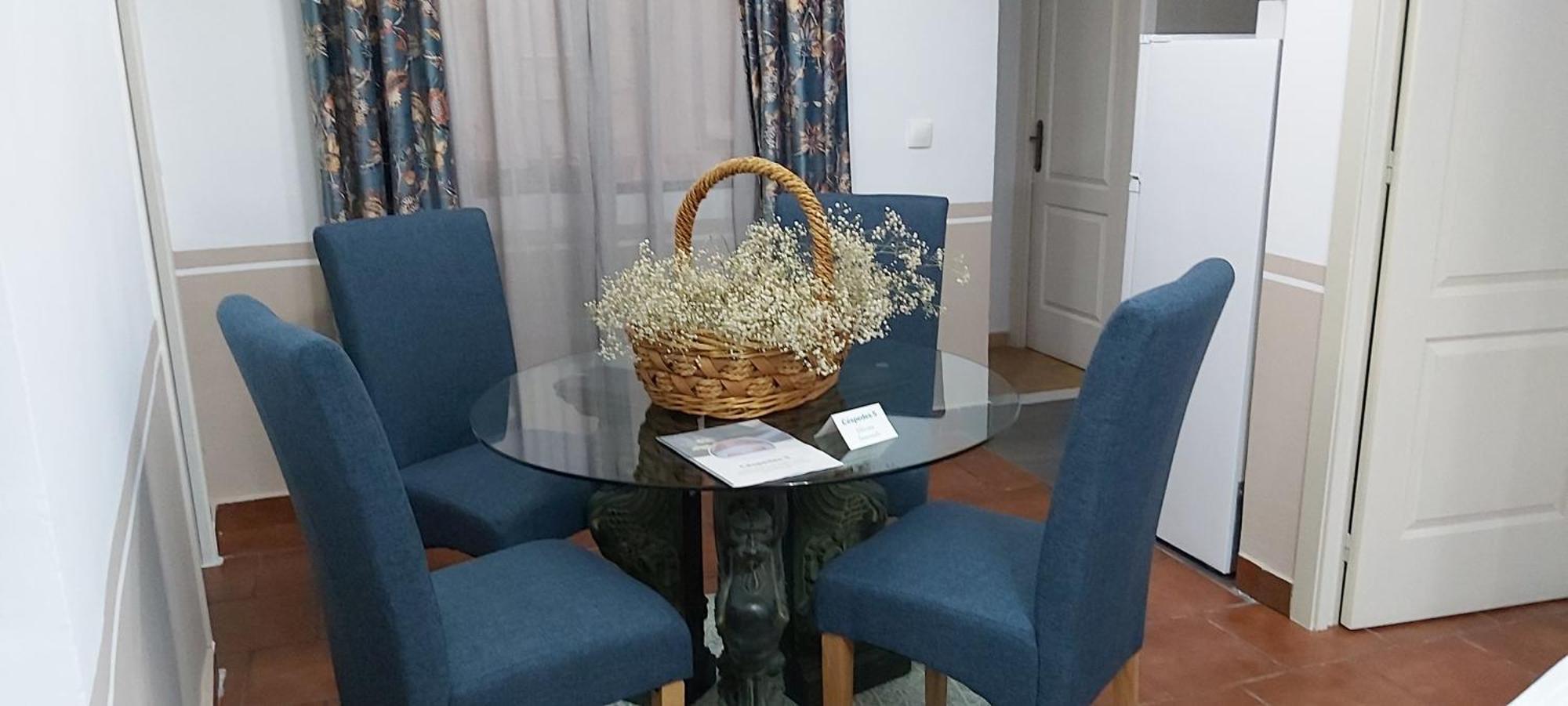 A 20 Metros De La Mezquita Catedral ,Apartamentos Turistico Cespedes 5 Kordoba Ruang foto