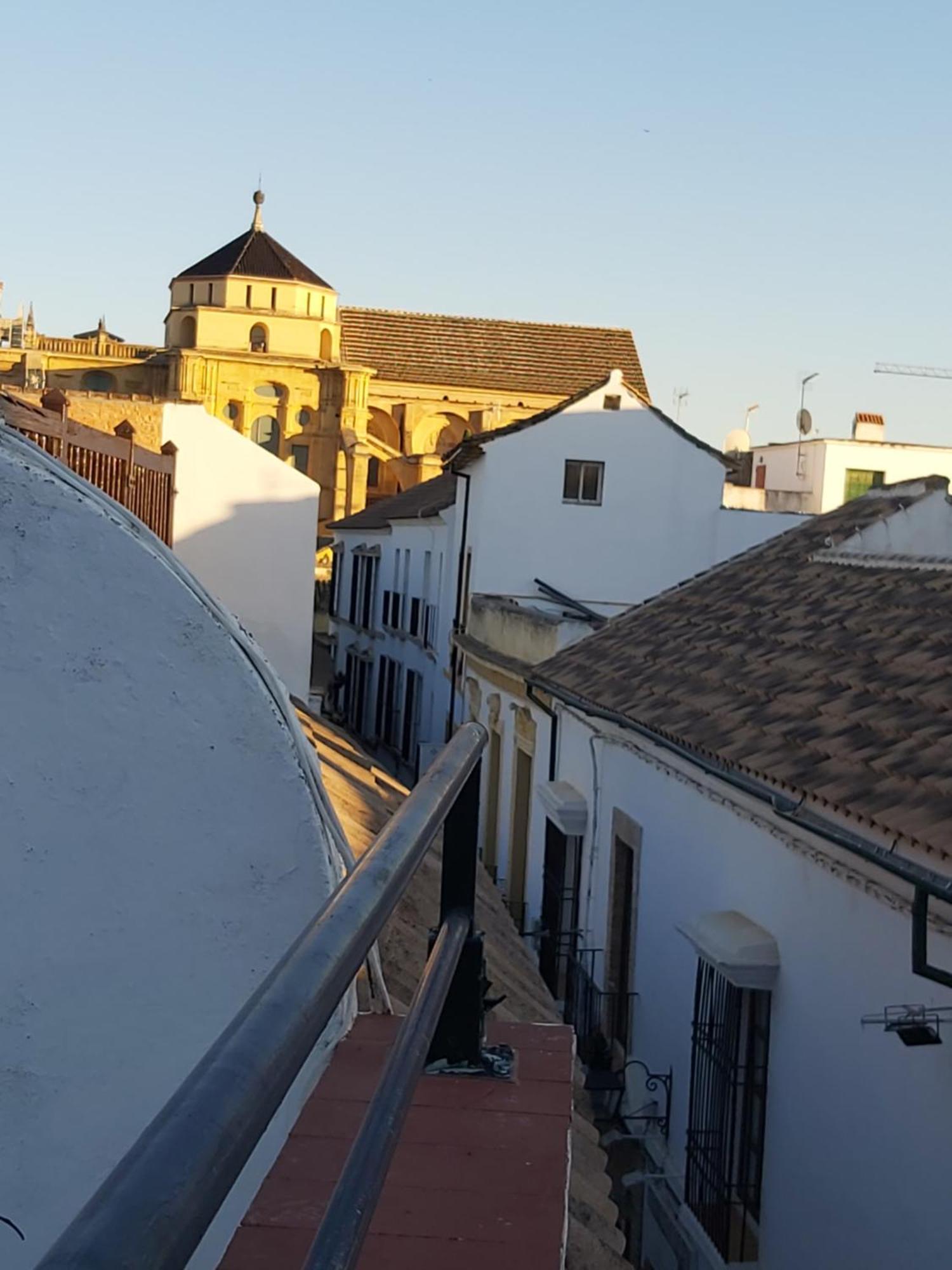 A 20 Metros De La Mezquita Catedral ,Apartamentos Turistico Cespedes 5 Kordoba Ruang foto