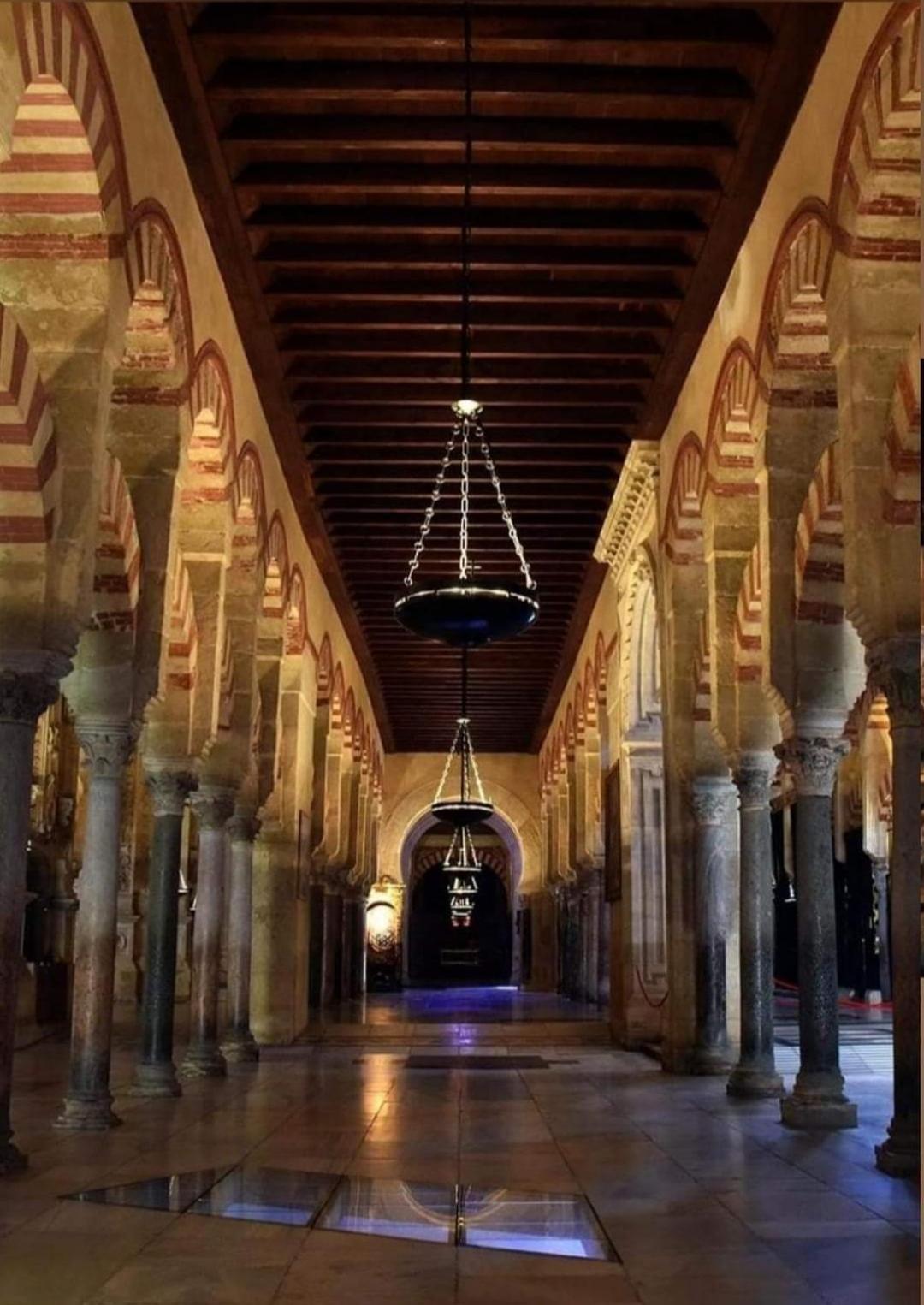 A 20 Metros De La Mezquita Catedral ,Apartamentos Turistico Cespedes 5 Kordoba Ruang foto