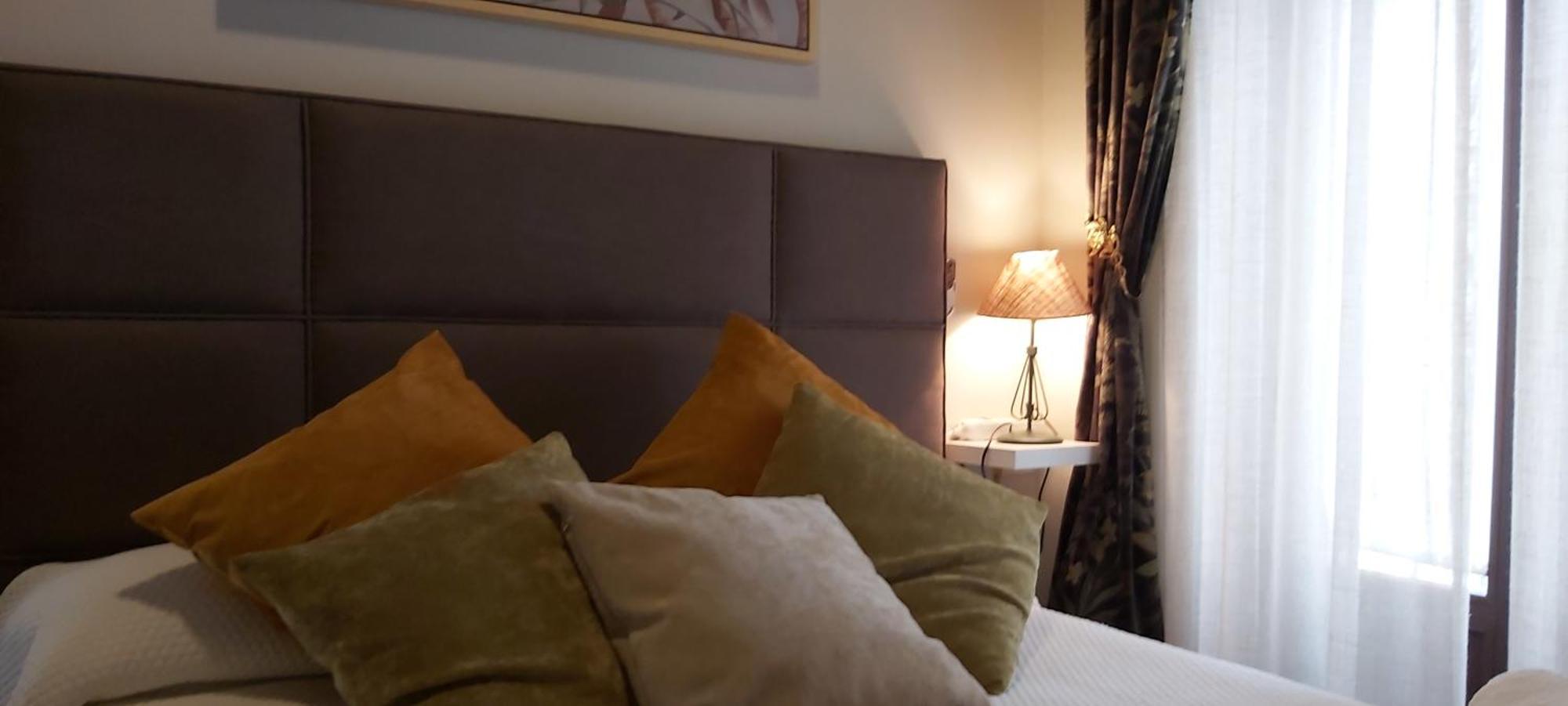A 20 Metros De La Mezquita Catedral ,Apartamentos Turistico Cespedes 5 Kordoba Ruang foto